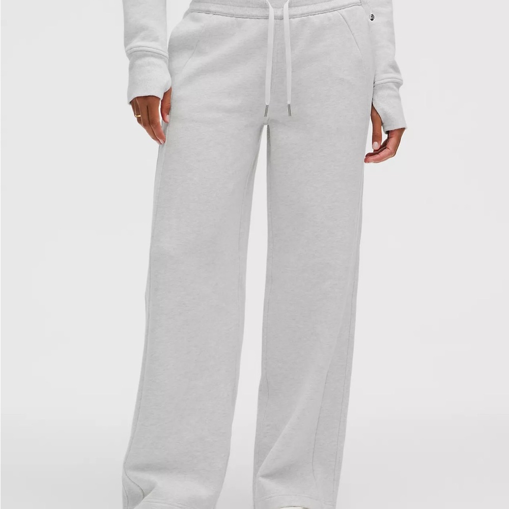 Lululemon Scuba Mid Rise Wide Leg Pant